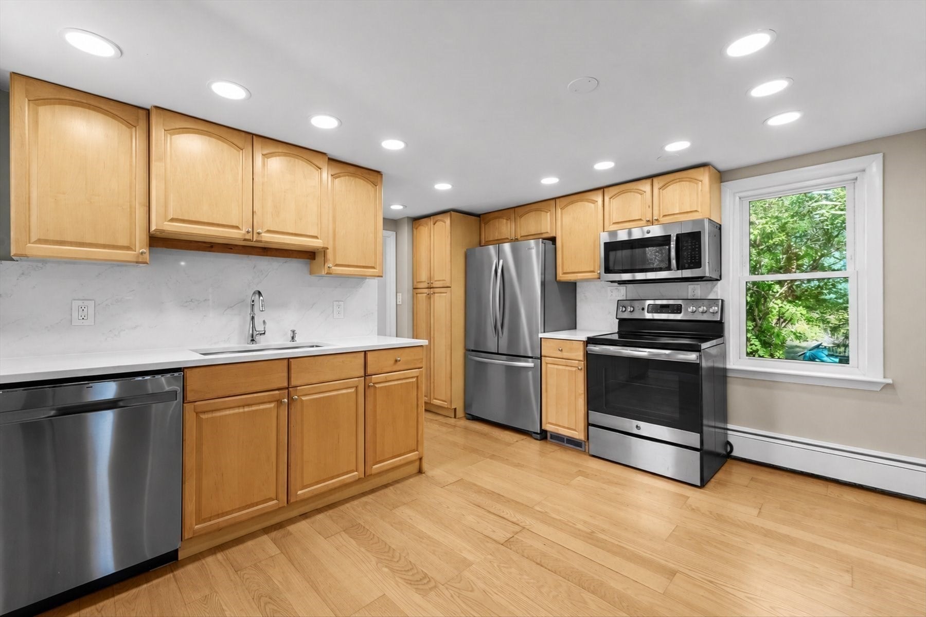 82 Boston Rd, Sutton, MA, 82 Boston Rd, Sutton, MA Photo #5