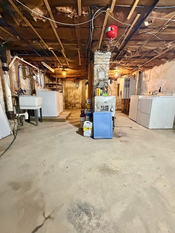 100 Melville St, Fall River, MA Photo #17