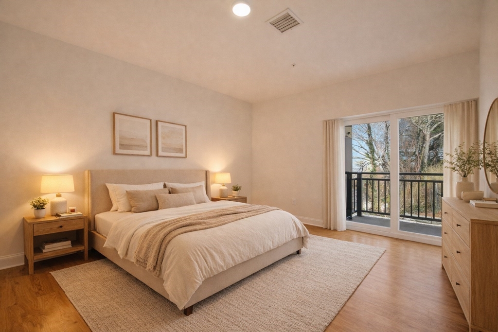 10 Franklin Ave., 106