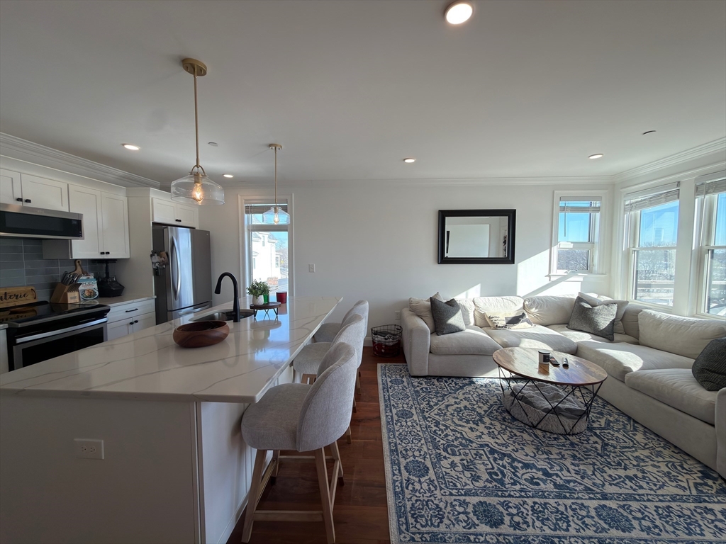 1152 Bennington Street 3