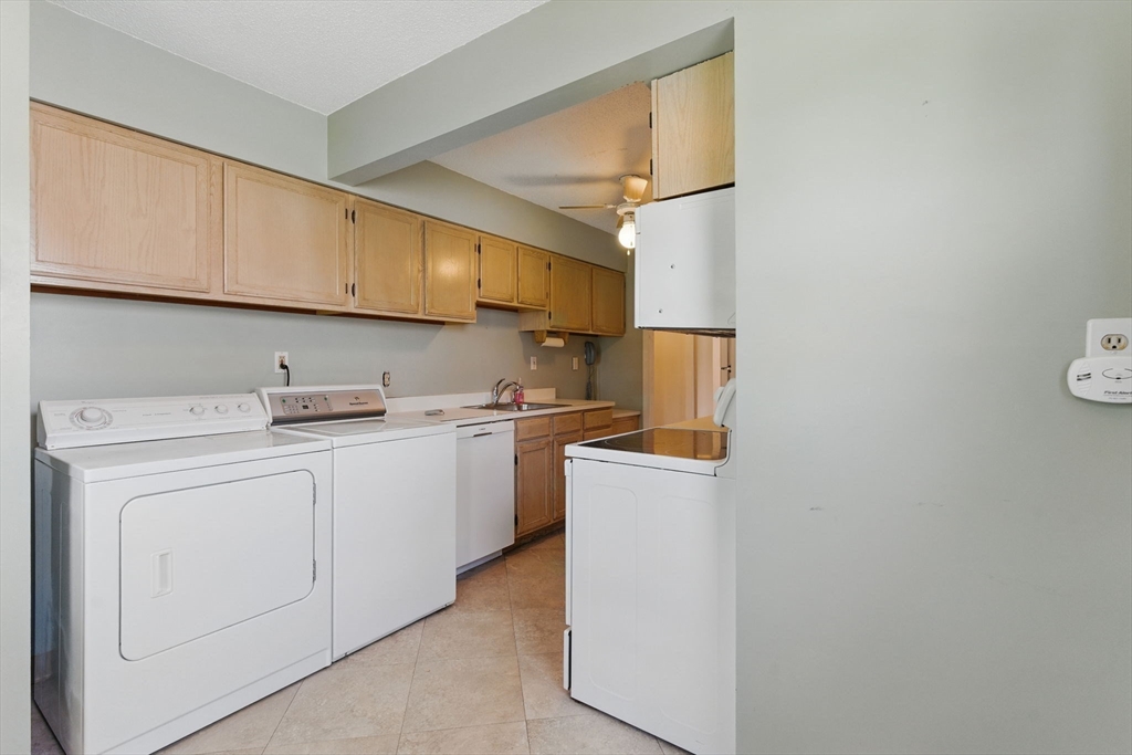 1064 James Street 1064