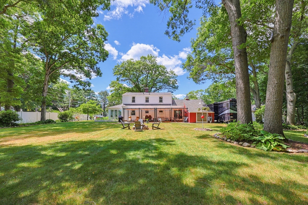 33 Crossman Ave