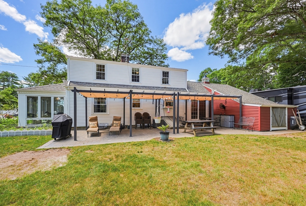 33 Crossman Ave