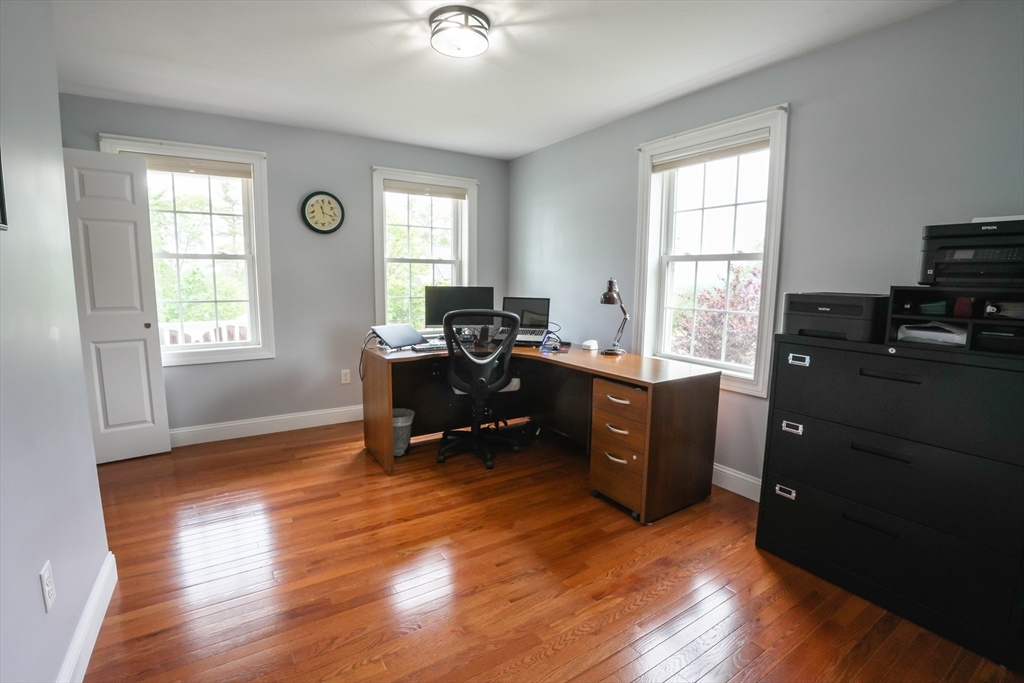 Shirley, Massachusetts 01464, United States, 3 Bedrooms Bedrooms, ,3 BathroomsBathrooms,Residential,Active,143185