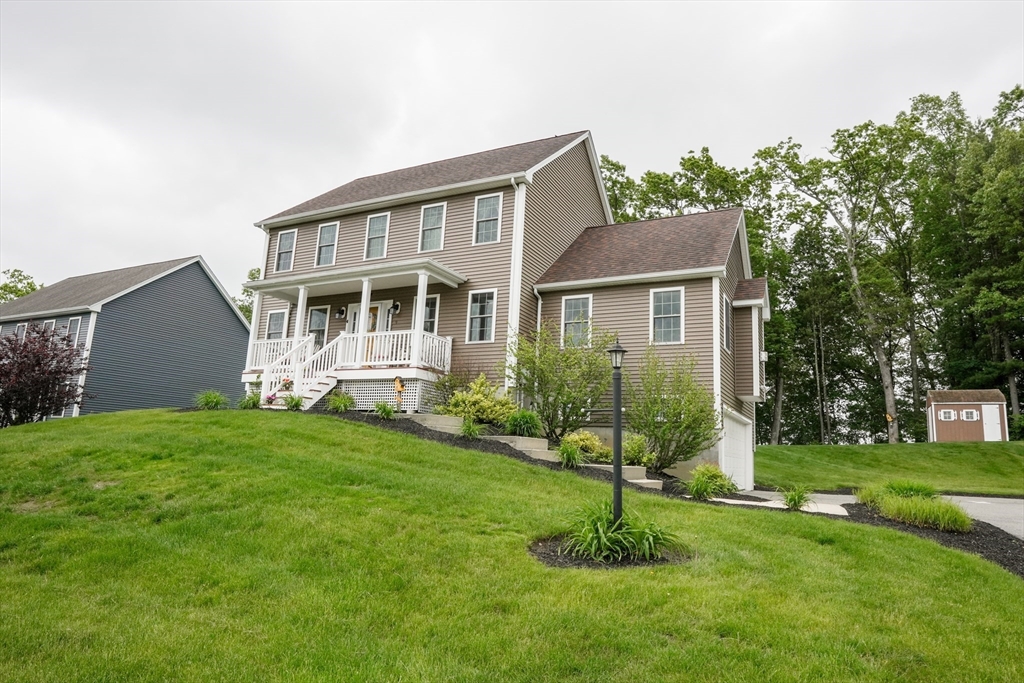 Shirley, Massachusetts 01464, United States, 3 Bedrooms Bedrooms, ,3 BathroomsBathrooms,Residential,Active,143185