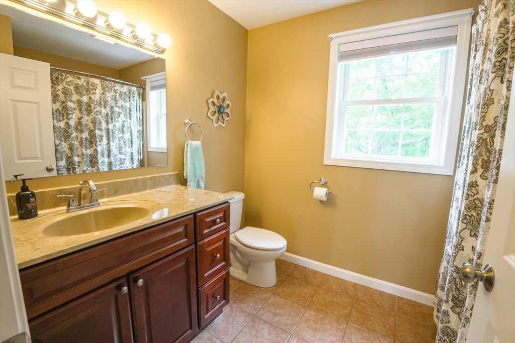 Shirley, Massachusetts 01464, United States, 3 Bedrooms Bedrooms, ,3 BathroomsBathrooms,Residential,Active,143185