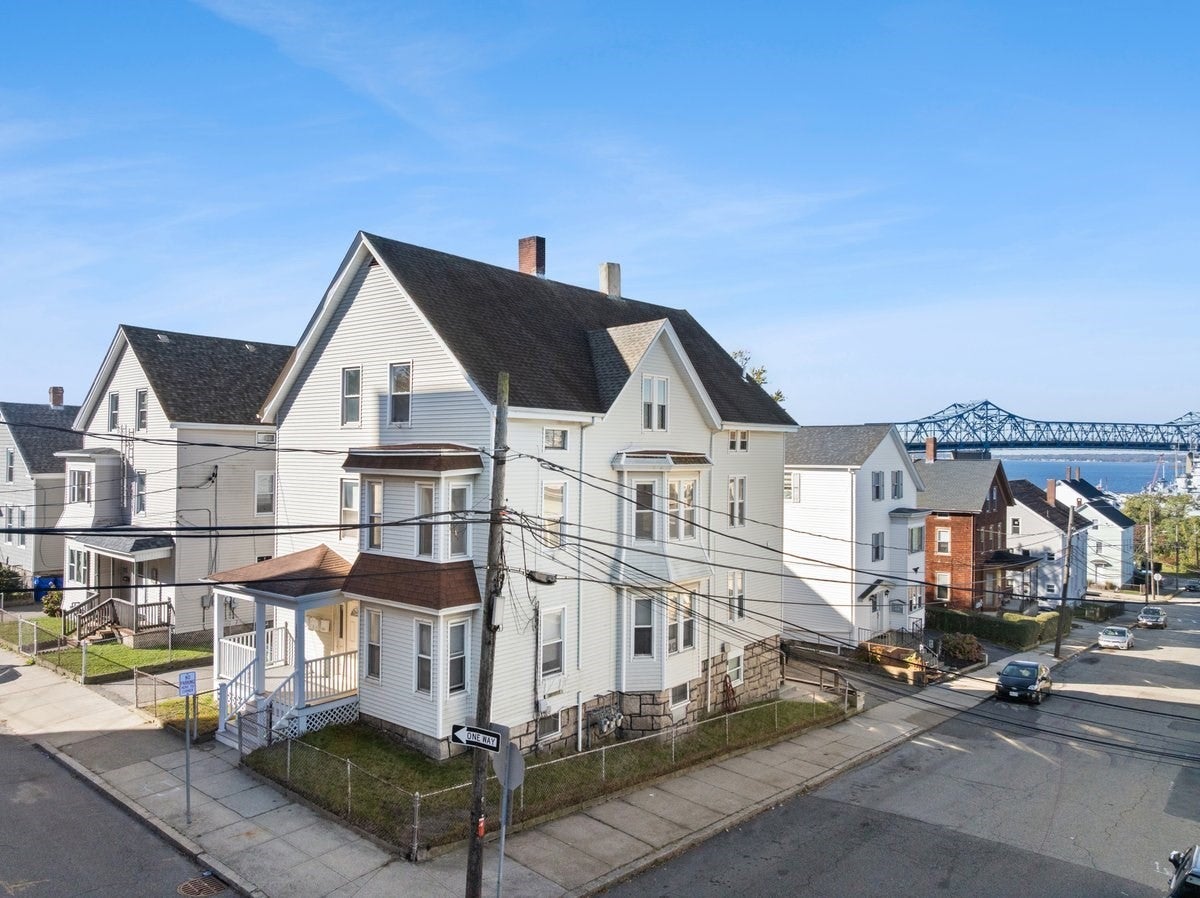 292 Durfee St, Fall River, MA Photo #28