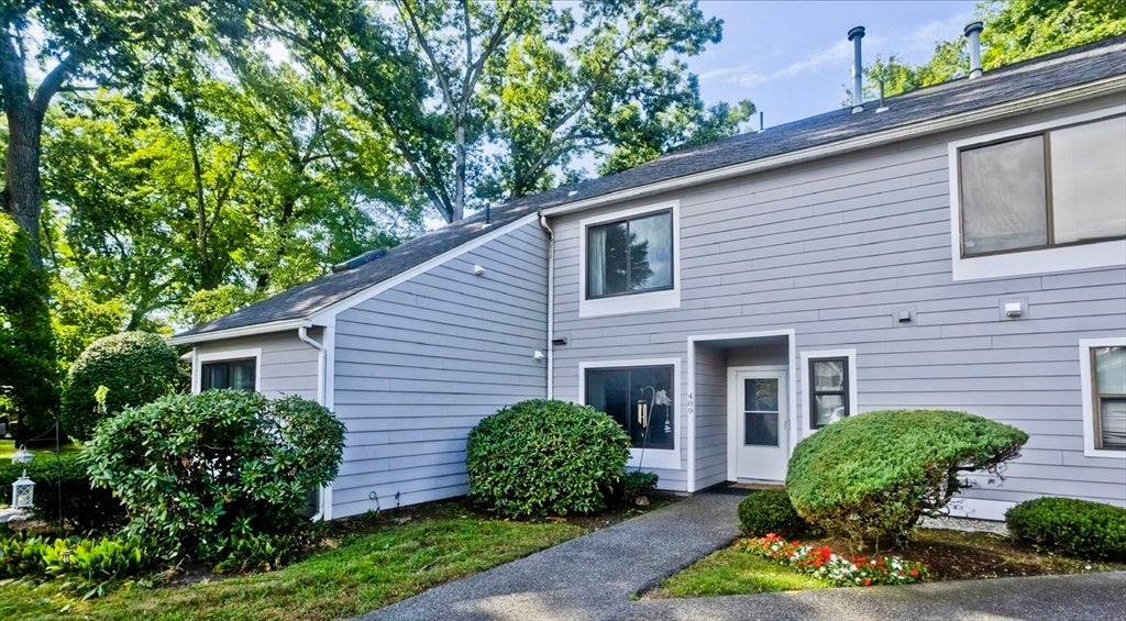 409 Nassau Dr #409, Springfield, MA Photo #3