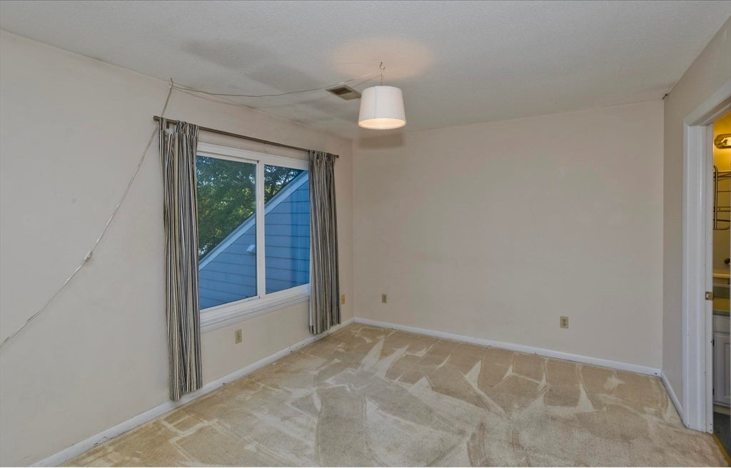 409 Nassau Dr #409, Springfield, MA Photo #34