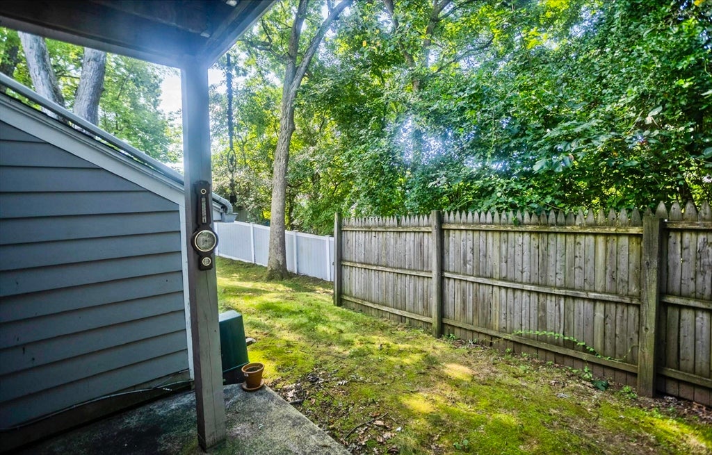 409 Nassau Dr #409, Springfield, MA Photo #6