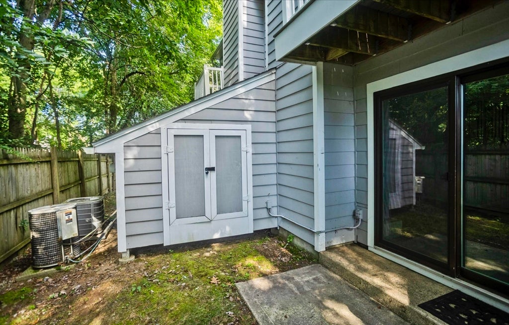 409 Nassau Dr #409, Springfield, MA Photo #4
