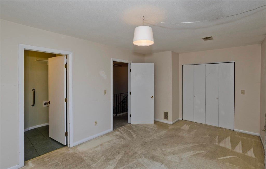 409 Nassau Dr #409, Springfield, MA Photo #36