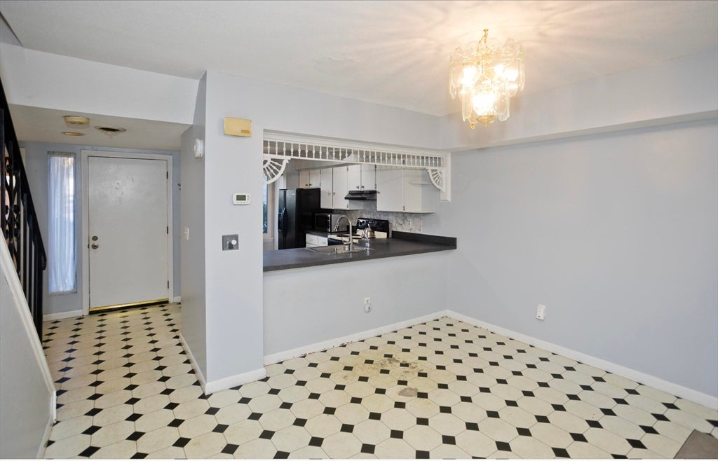 409 Nassau Dr #409, Springfield, MA Photo #17
