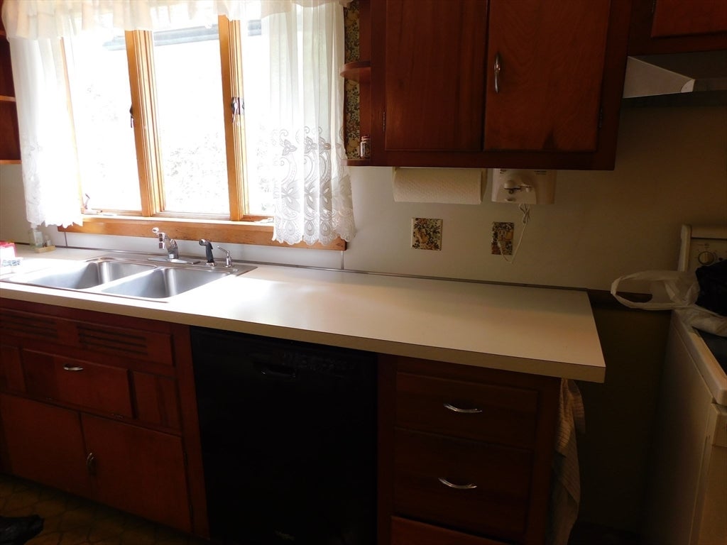 103 Chester Street, West Springfield, MA, 103 Chester Street, West Springfield, MA Photo #12