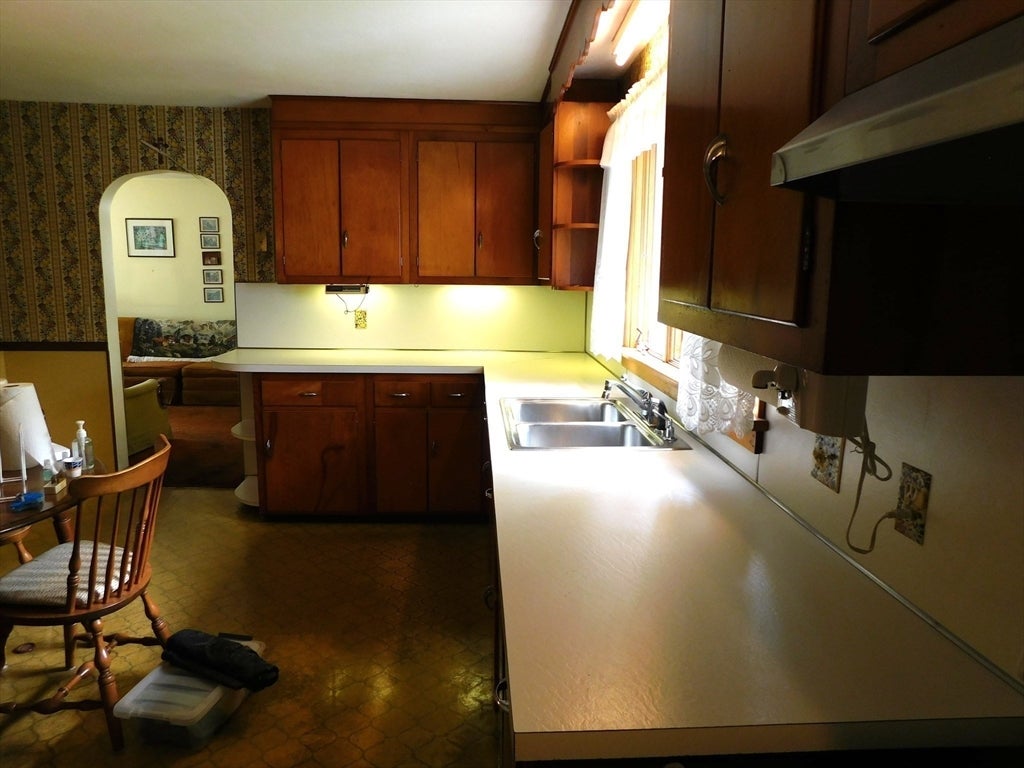 103 Chester Street, West Springfield, MA, 103 Chester Street, West Springfield, MA Photo #11