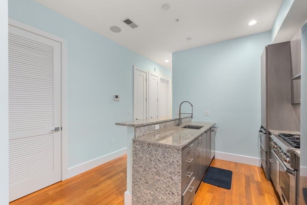 5 Mohawk St #2, Boston, MA, 5 Mohawk St #2, Boston, MA Photo #7