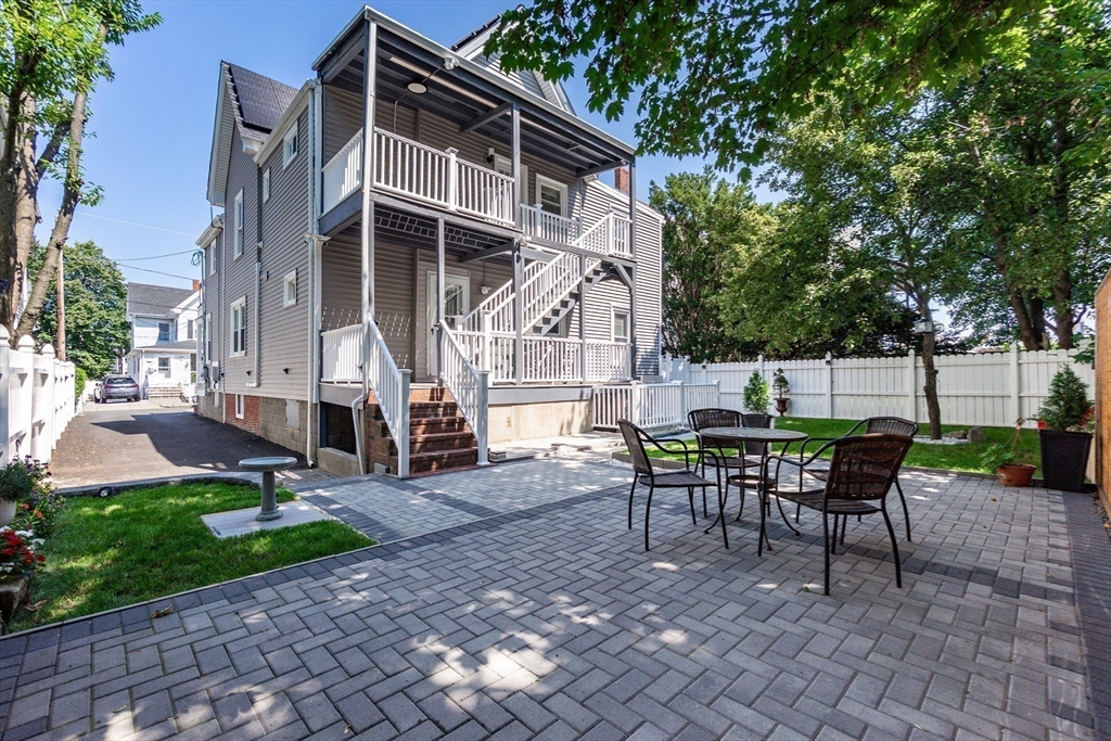 29 Dolphin Ave
