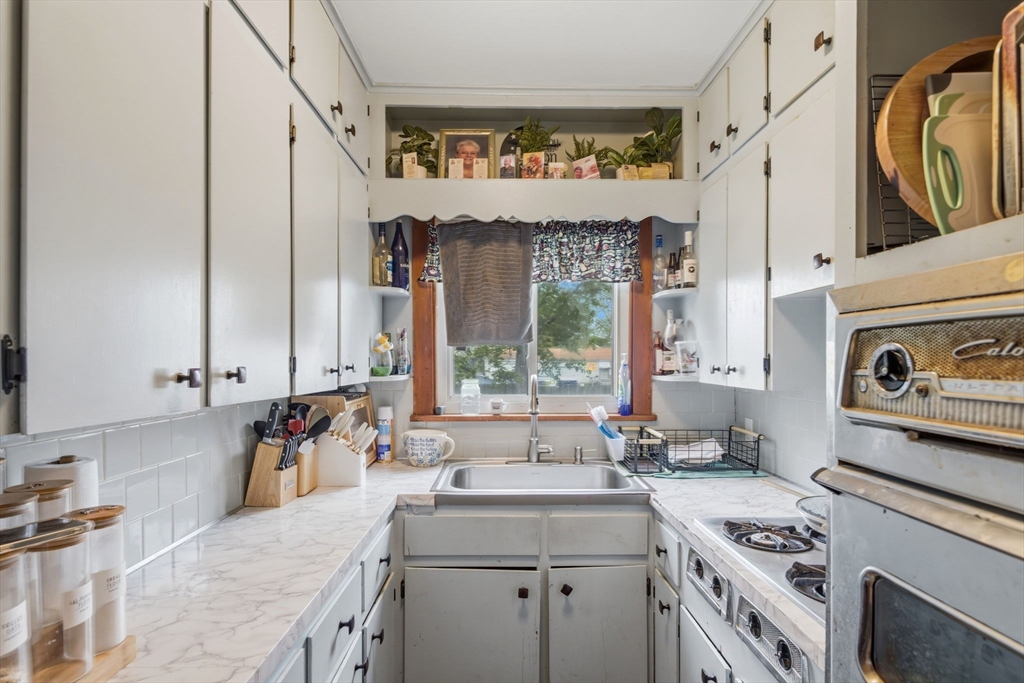 612 Rathbun St, Blackstone, MA Photo #17