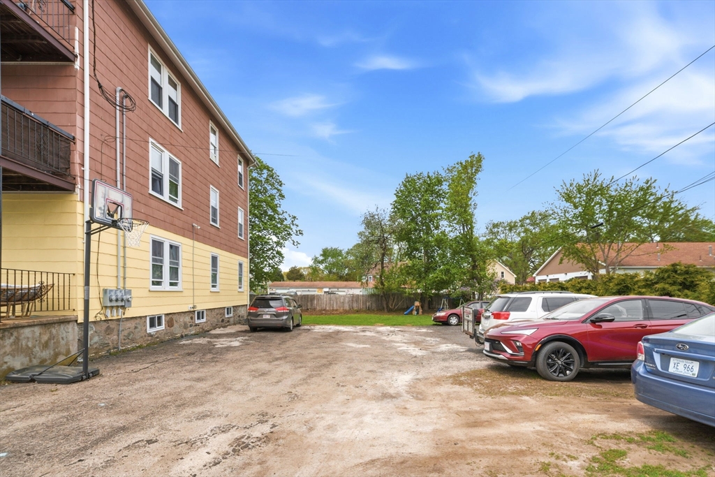 612 Rathbun St, Blackstone, MA Photo #9