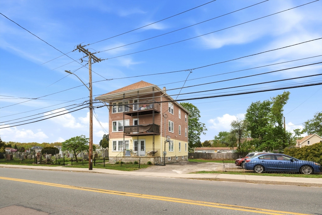 612 Rathbun St, Blackstone, MA Photo #6