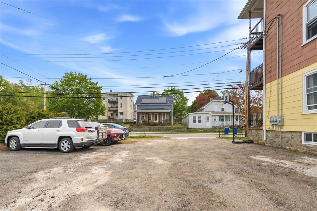 612 Rathbun St, Blackstone, MA Photo #10