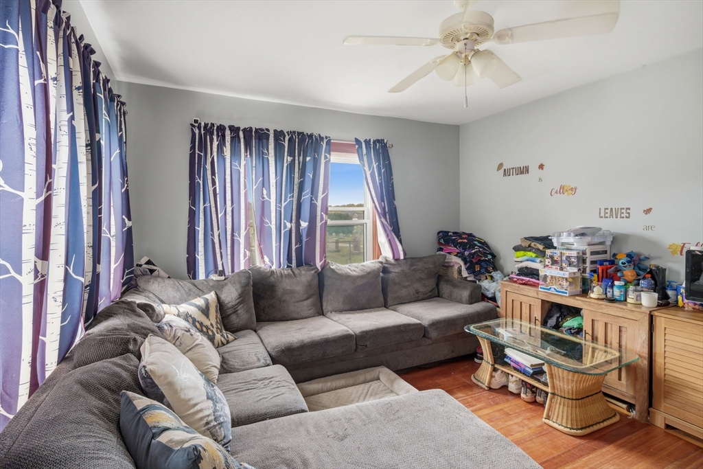 612 Rathbun St, Blackstone, MA Photo #25