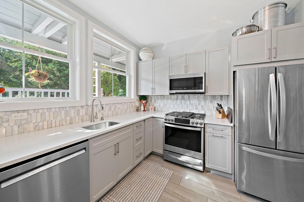2 Rivers Edge Rd #2, Hull, MA, 2 Rivers Edge Rd #2, Hull, MA Photo #11