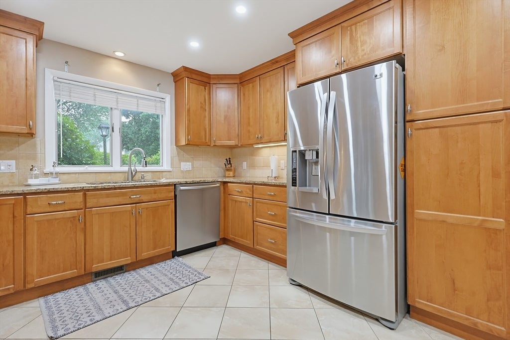 431 Main St 3