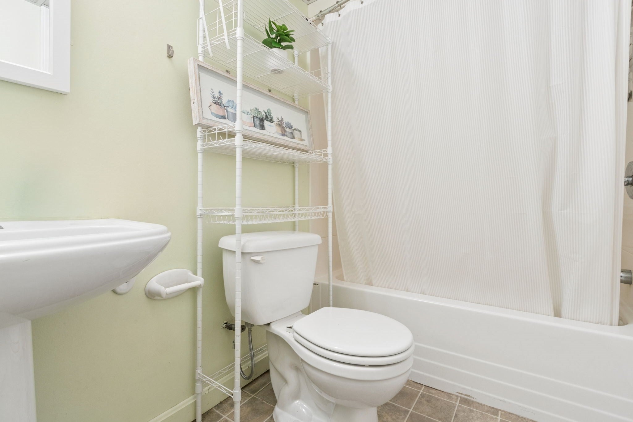 15 Woodbine Ter #15, Newton, MA, 15 Woodbine Ter #15, Newton, MA Photo #15