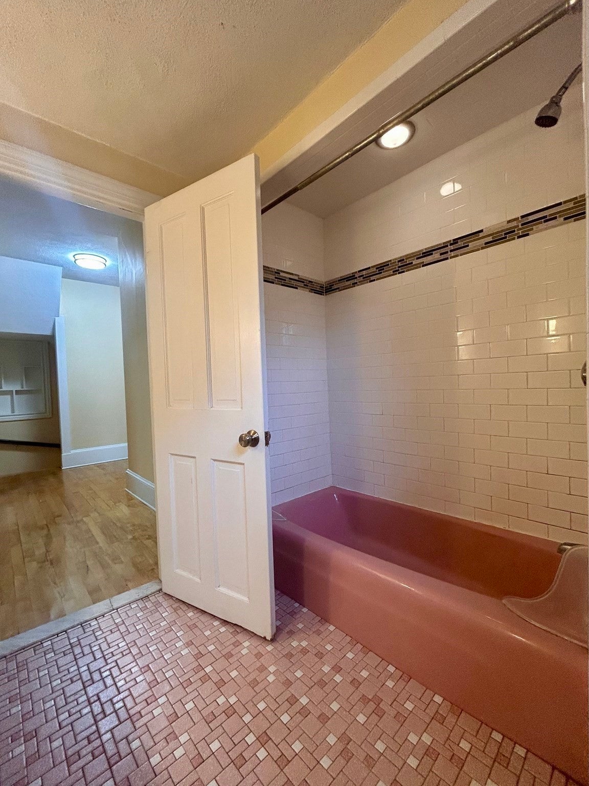 53 Oakland St #2, Medford, MA Photo #11