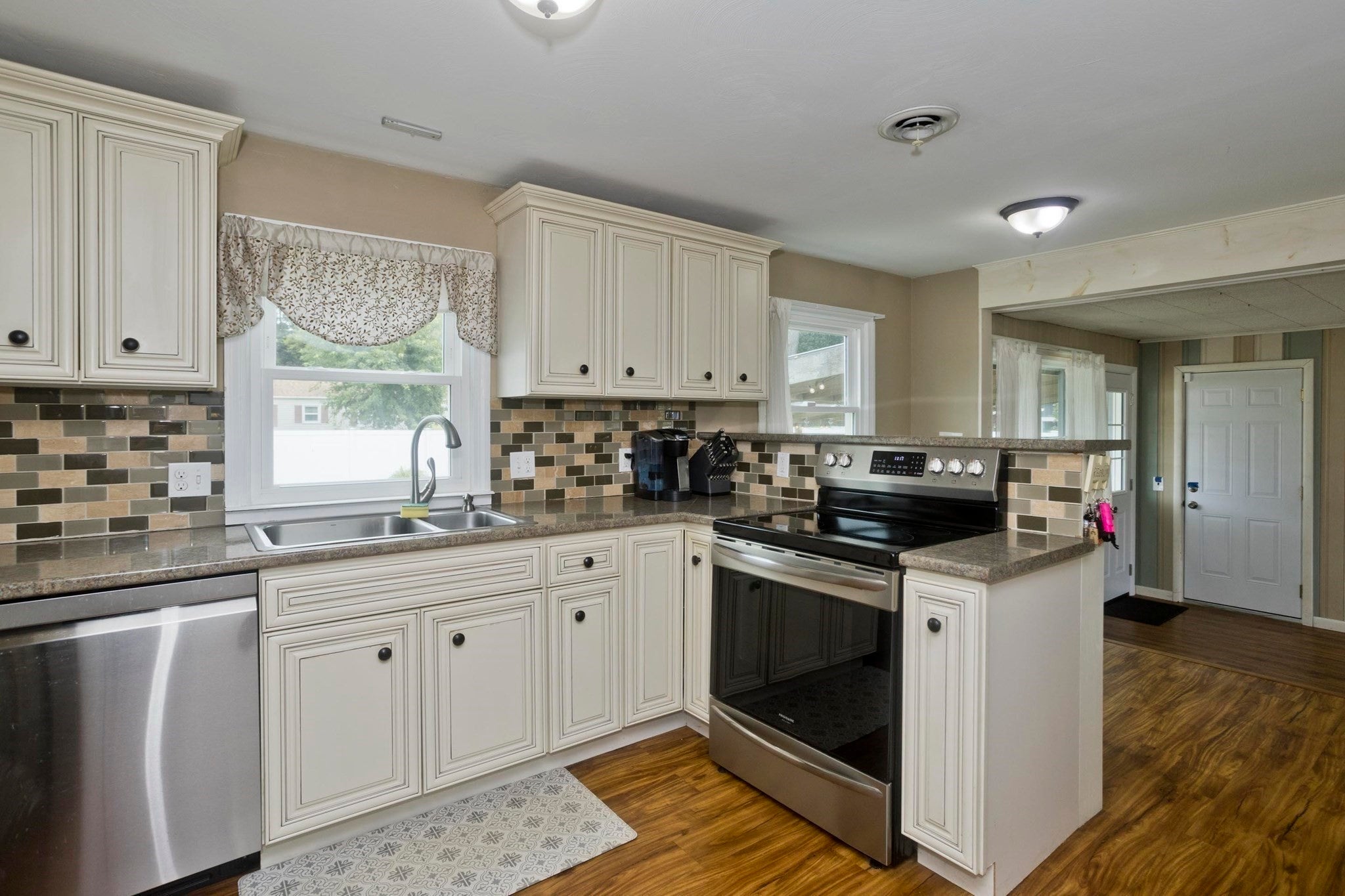 41 Dartmouth St, Agawam, MA Photo #14