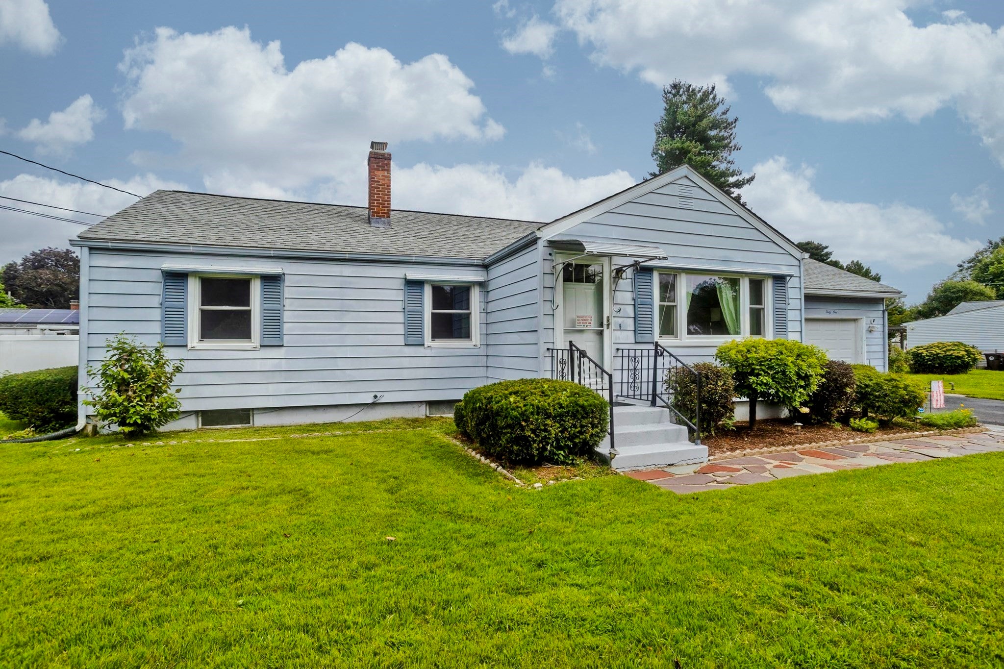 41 Dartmouth St, Agawam, MA Photo #1