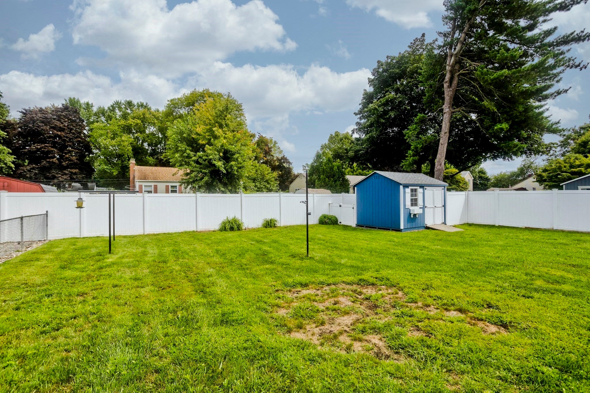 41 Dartmouth St, Agawam, MA Photo #8
