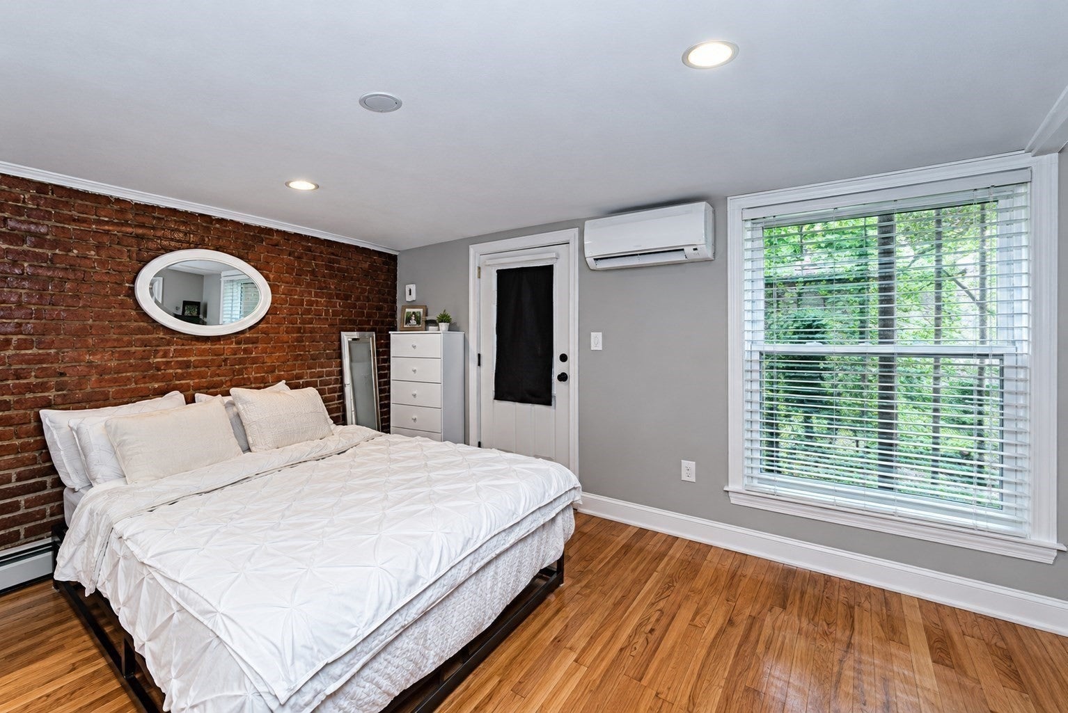 50 Montgomery St 1