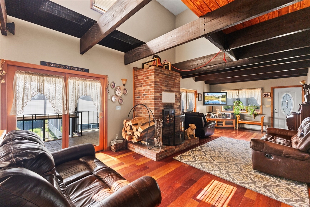 170 Dexter Ln