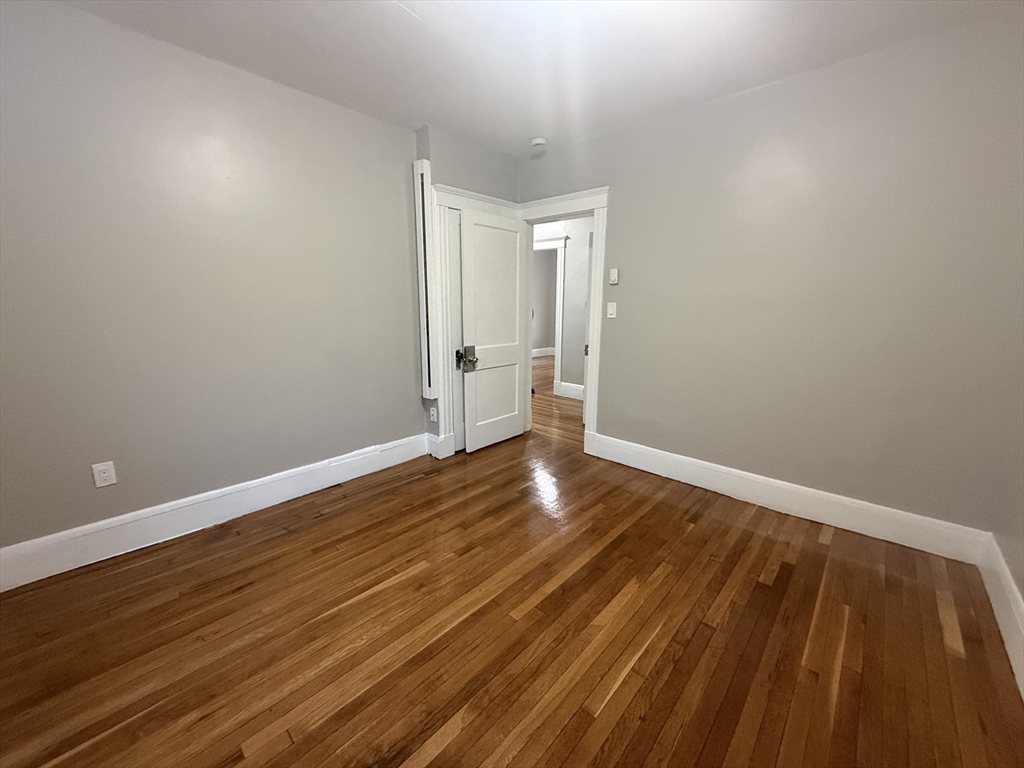 135-137 Lawton Ave 6