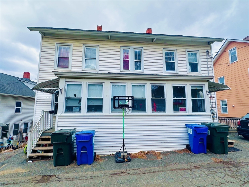 32-34 East Ct
