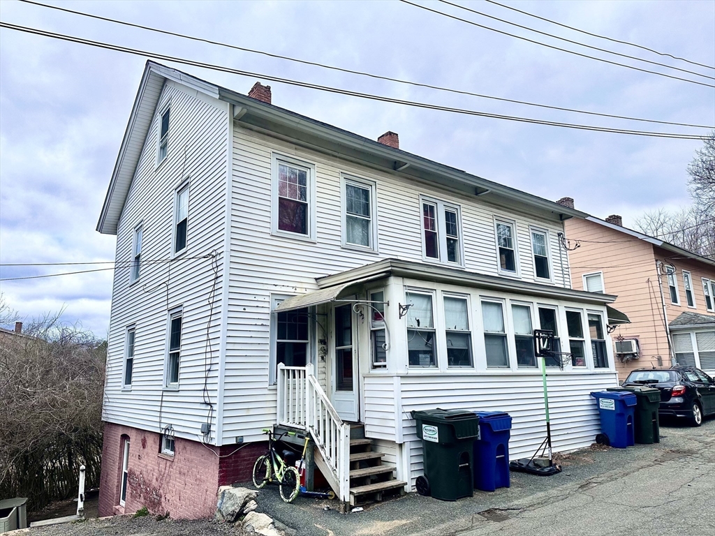 32-34 East Ct