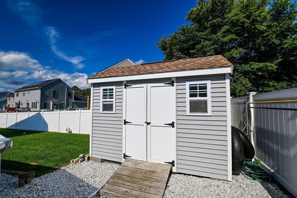 92 Tarkiln Pl, New Bedford, MA, 92 Tarkiln Pl, New Bedford, MA Photo #24
