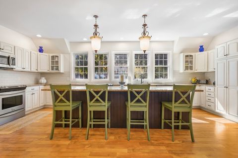 207 Oak Ridge Plaistow NH 03865
