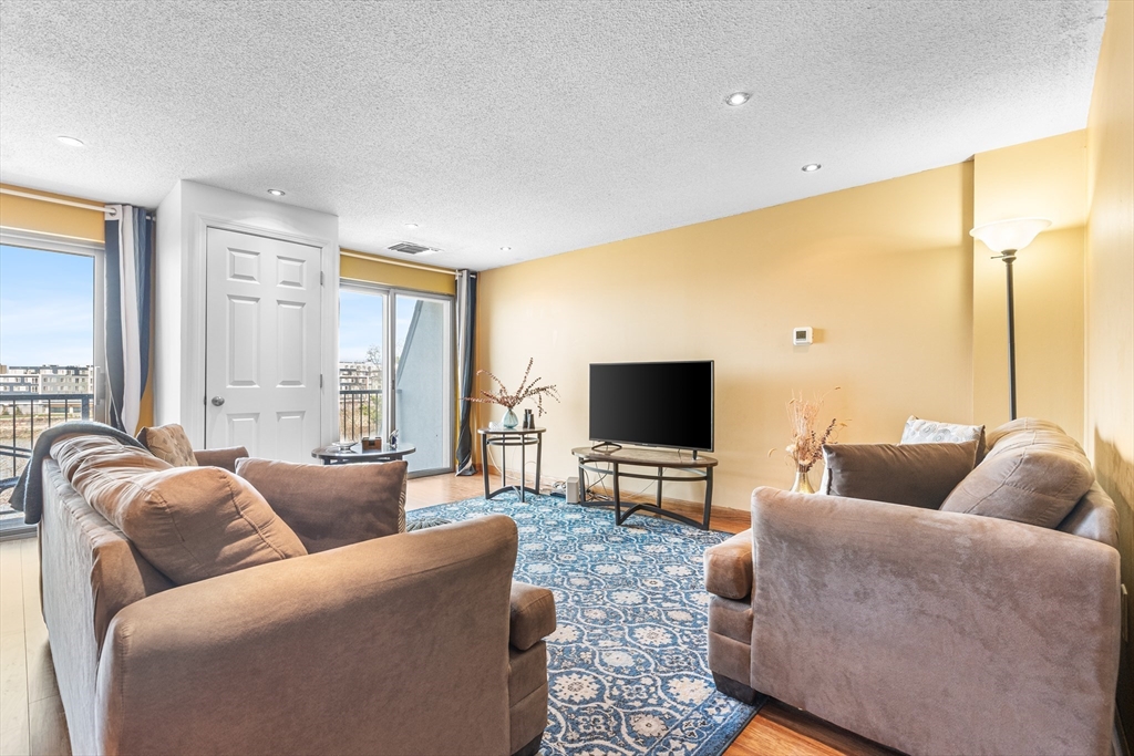 154 Lynnway 511