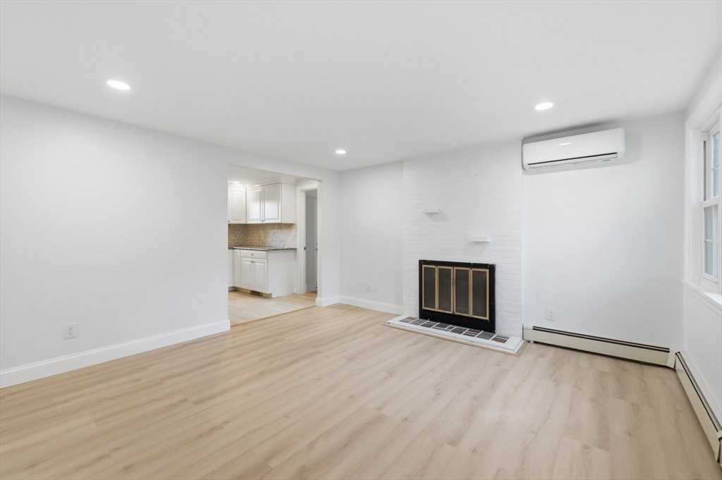 4 Lawrence Rd