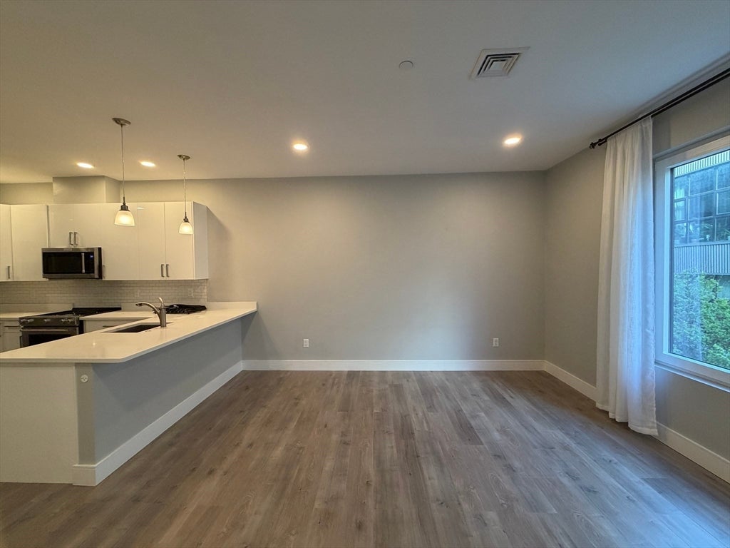 610 Rutherford Ave #306, Boston, MA, 610 Rutherford Ave #306, Boston, MA Photo #4