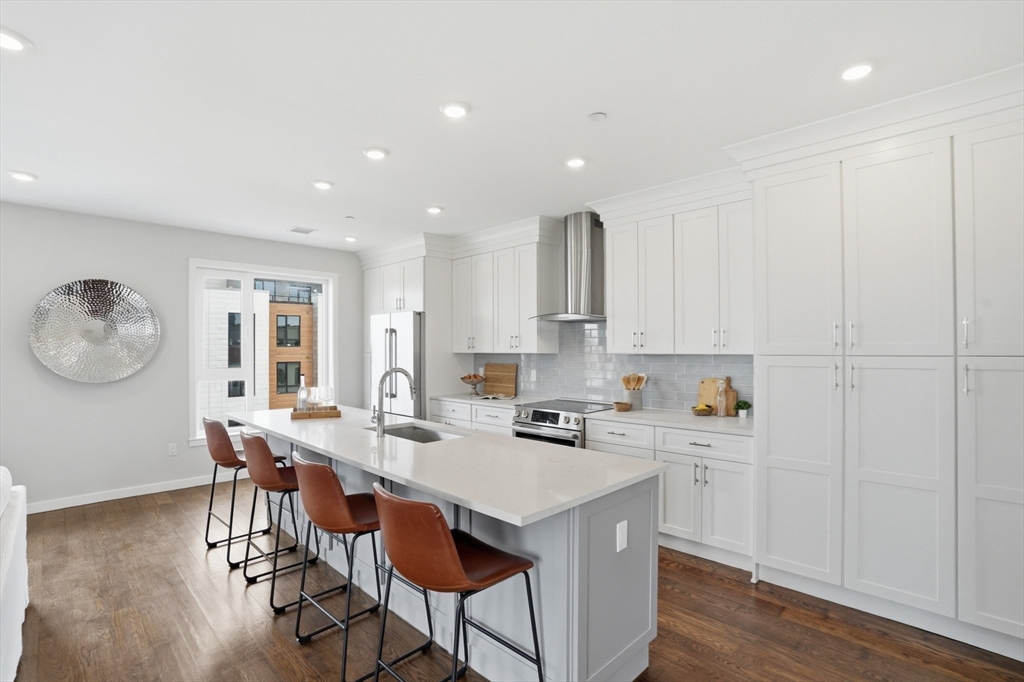267 Old Colony 601