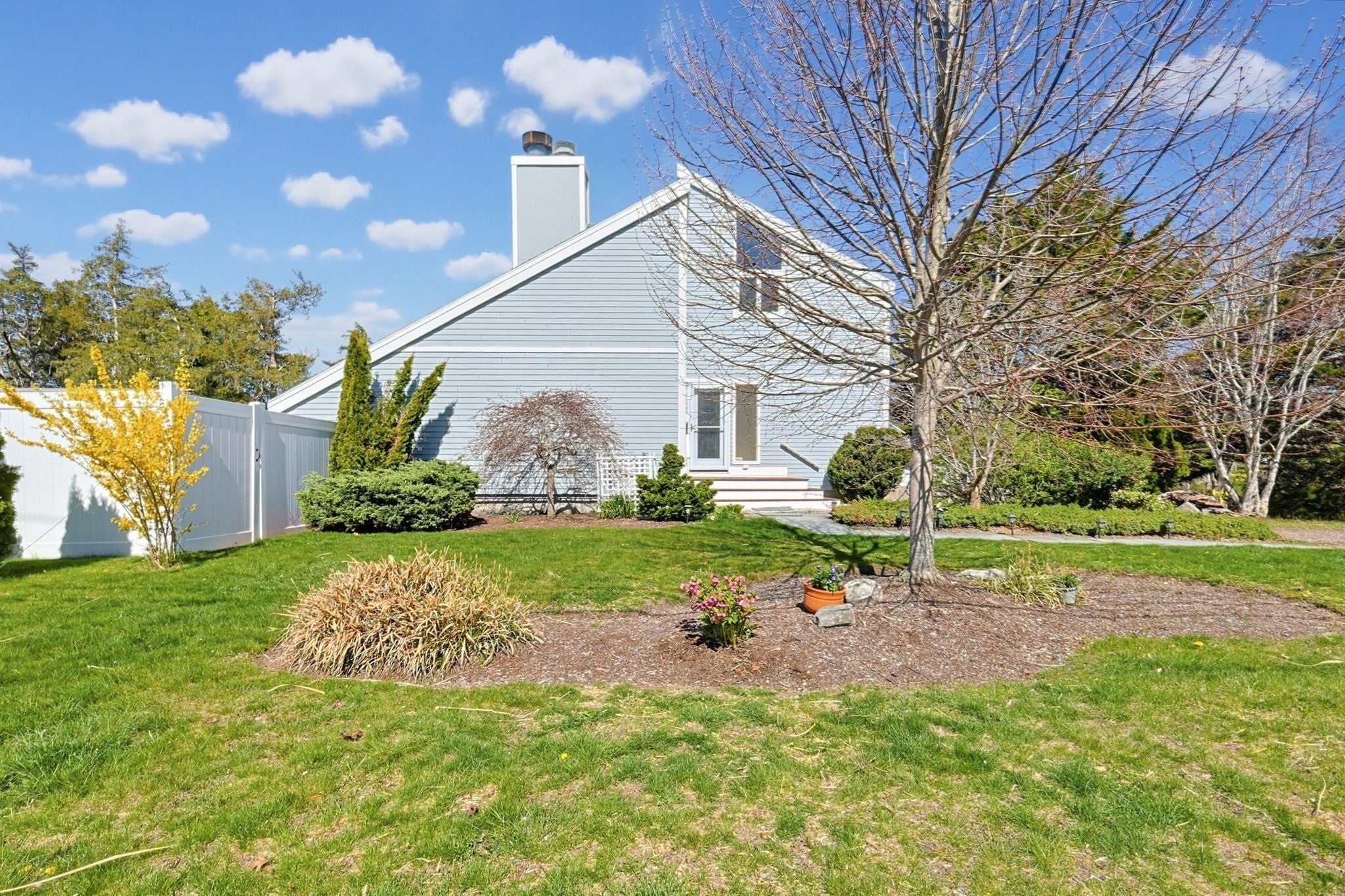 11 Stoney Brook Ln