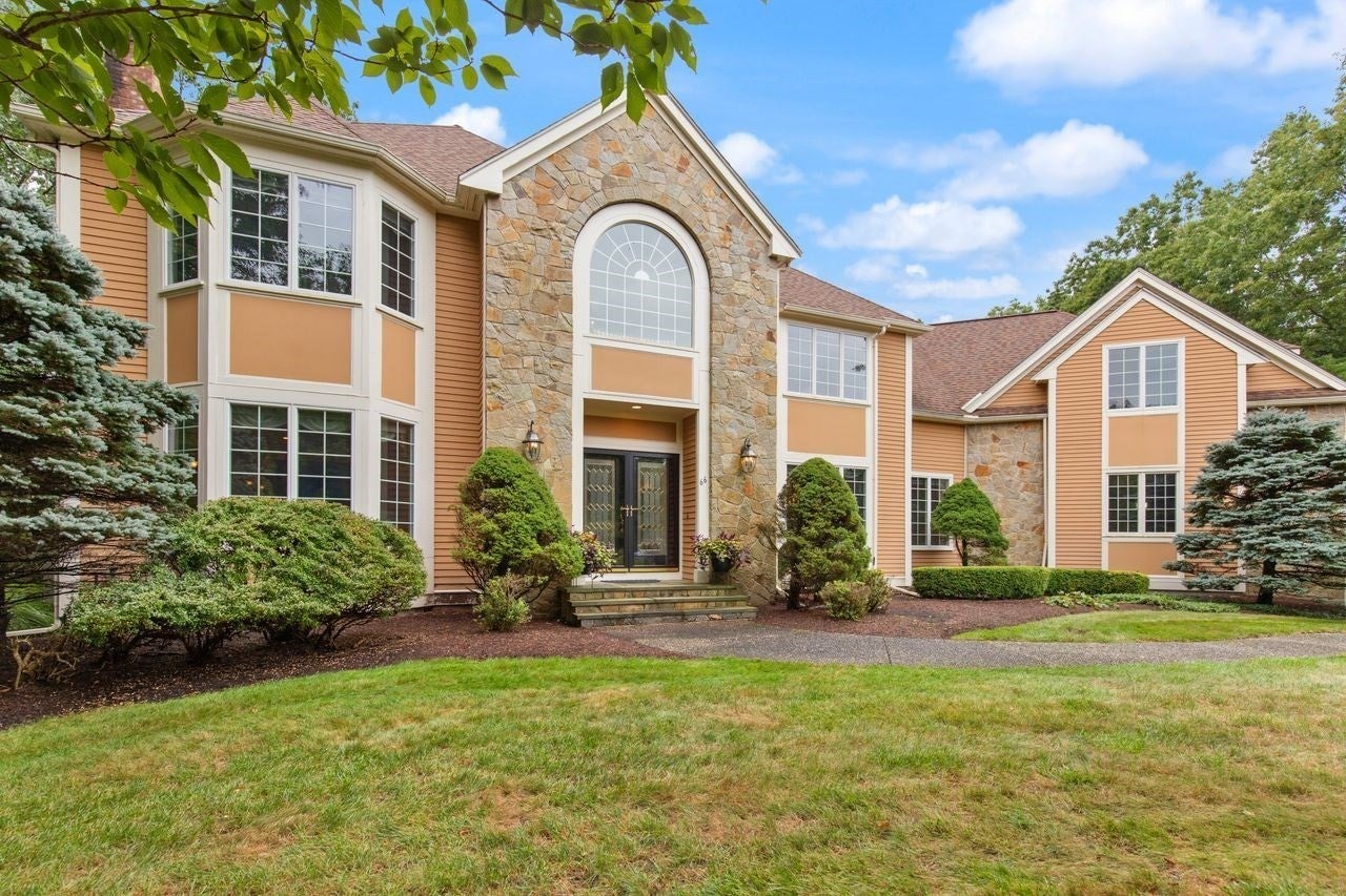 66 Eisenhower Dr