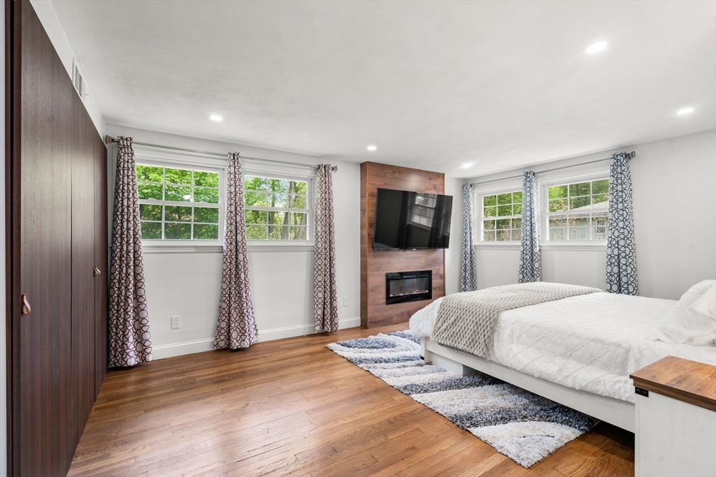 26 Winifred Ave, Worcester, MA Photo #8