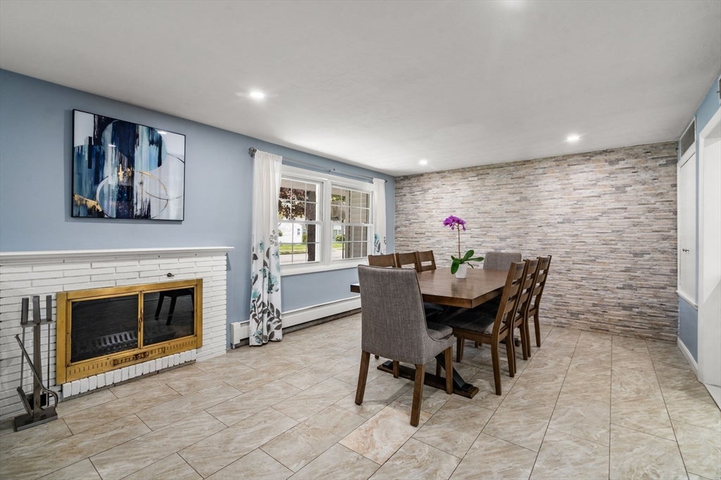 26 Winifred Ave, Worcester, MA Photo #5