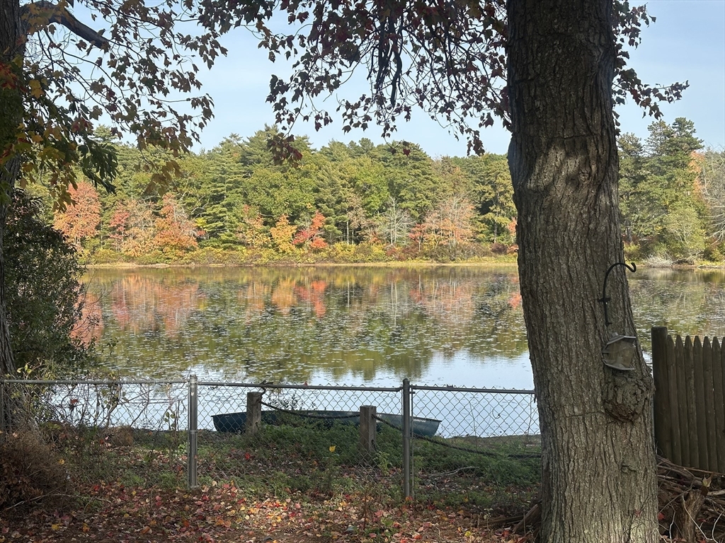 10 Lake Shore Avenue