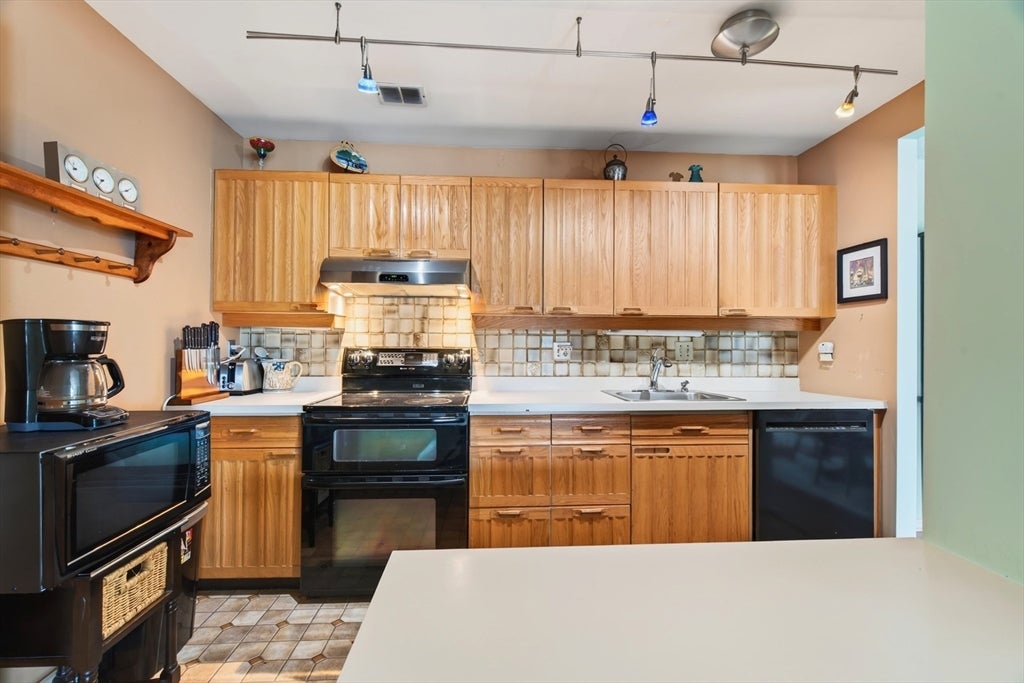 1 Seal Harbor Rd #615, Winthrop, MA, 1 Seal Harbor Rd #615, Winthrop, MA Photo #6